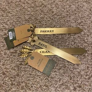 NWT. Smith & Hawken. Herb Markers.